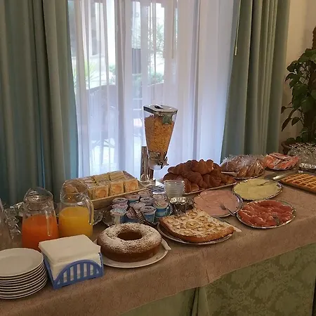 Hotel Livorno 3*